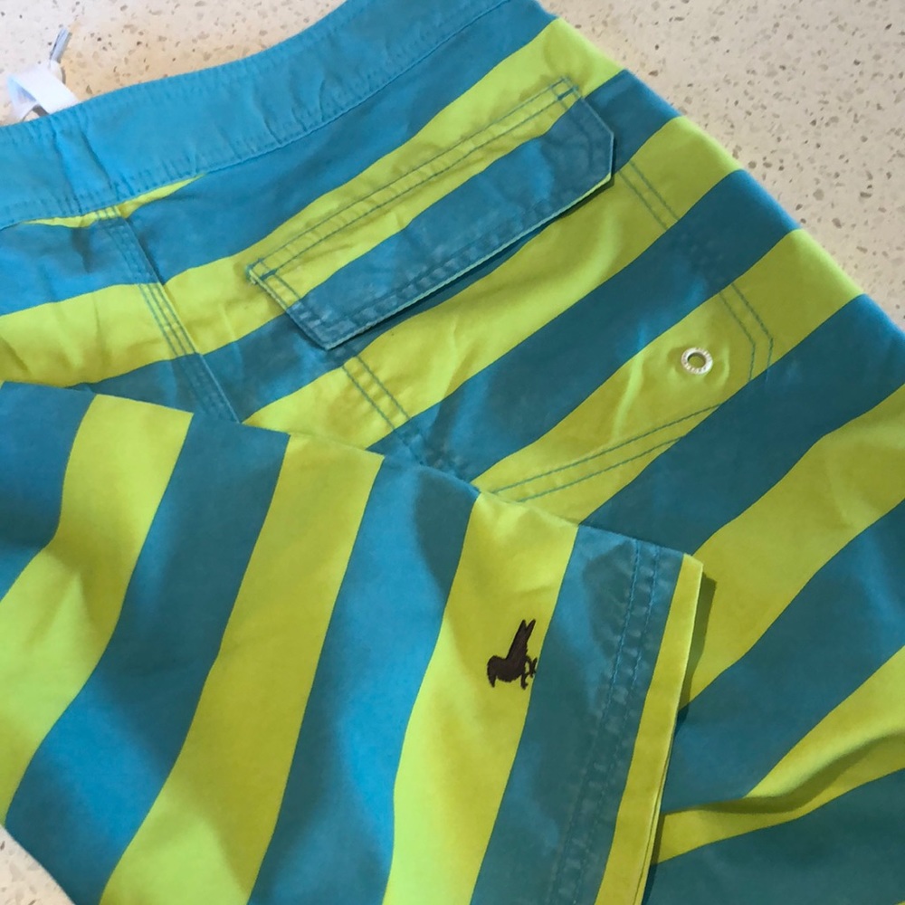 Swimsuit - Picture 2 of 8
